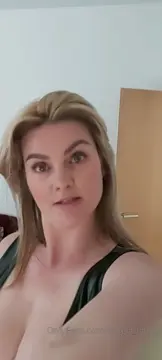 Poster: Lady Sara Borgia Clip 059 – BIRMINGHAM DOMINATRIX AND MISTRESS