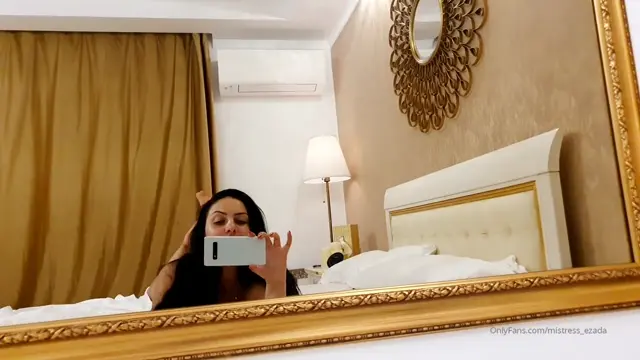 Poster: Mistress Ezada Sinn – ezada-30-08-2019-56078115-I am naked in My silk sheets and I have a new big mirror next to My bed. Noapte buna, My d