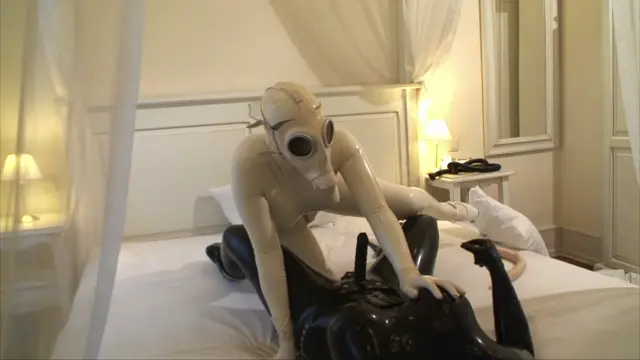 Poster: 11221 Rubbersisters – Rubber Weekend