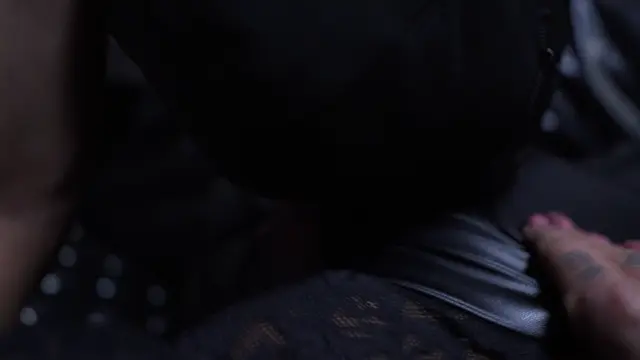 Poster: Jean, Nomi Melone The New Leather Pants Of Mistress Nomi – FEMDORADO