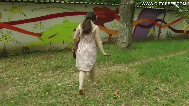 Poster: City Feet – A girl in a summer dress. Part 1