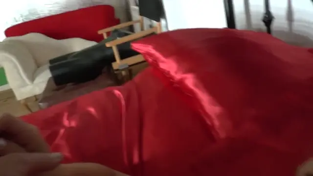 Poster: Bad Dolly – Sleepy Boobs Fun POV