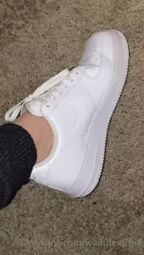 Poster: waifufeetmilk 050220212024832415 Shoes on sho