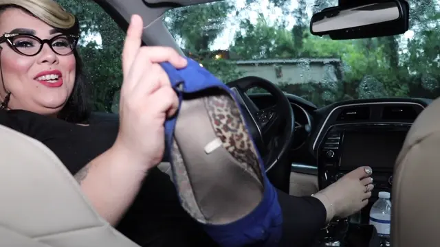 Poster: Heymissmurdah – Ride share stinks