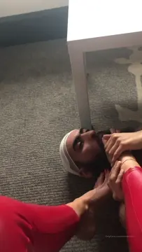 Poster: Foot Heaven – MISTRESS DEE