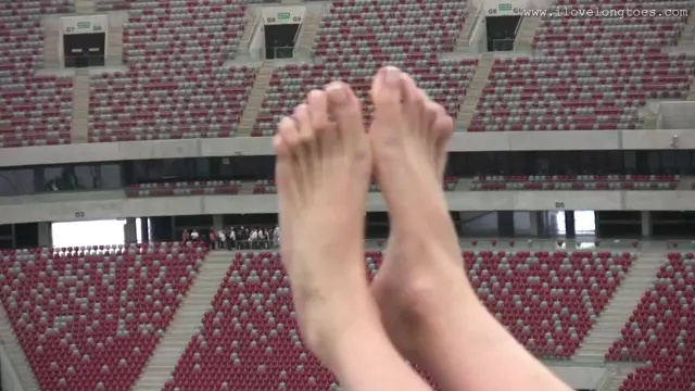 Poster: Blonde Big Soles