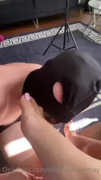 Poster: 302 dominatrixsimay 2021-11-11-2271759963