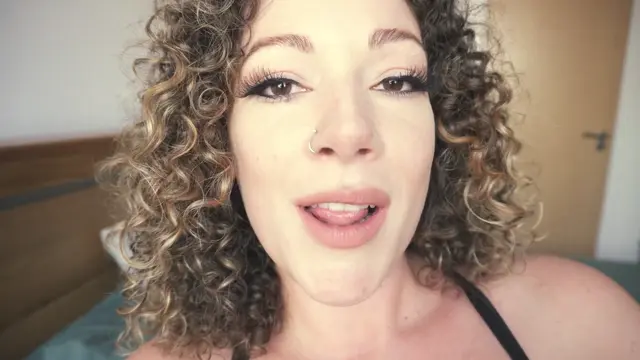 Poster: Sasha Curves – Adding You To My Ass Tiny Becomes Part of a Giantess