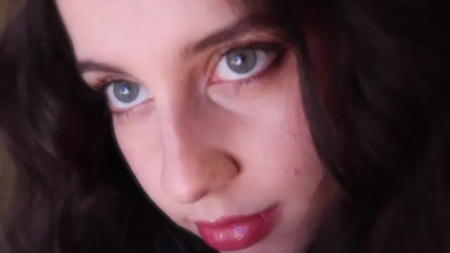 Poster: Princess Violette - 30 days of Denial - Day 26 - Mesmerized by my eyes - Face Fetish, Hypno