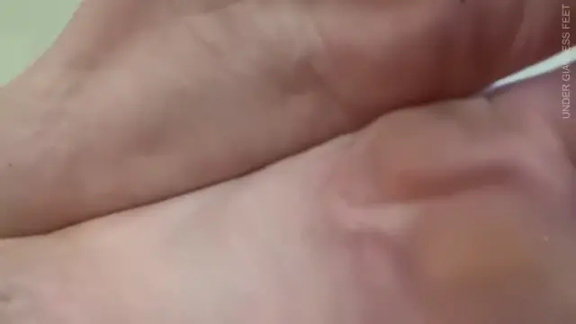 Poster: Under Giantess Feet – I Crush Pedicure Girl for bad Work SFX