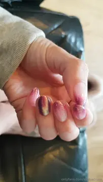 Poster: sophiatruee 25-06-2019 Matching fingers toes footfetish feet footworship nailfetish findom finsub findomme paypig