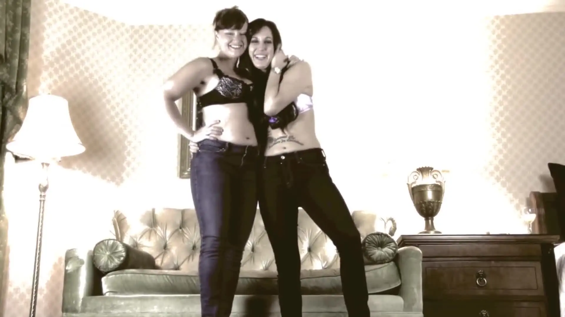 Poster: Findom Ass with Lindsey Leigh