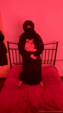 Poster: ArabicZena – Stream started at am Sexy Zena make sure send tips boys xx_211 (@arabiczena) (29.11.2021)