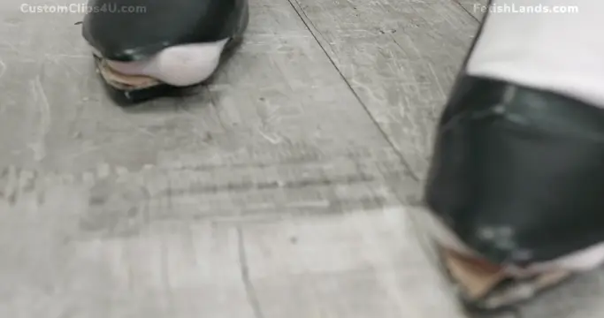 Poster: Growth Dreams – Kerri Taylor Shoe Problems