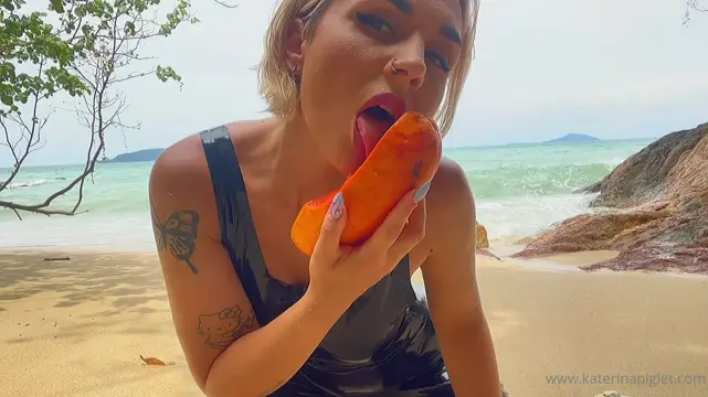 Poster: Katerina Piglet – Enjoy My Appetite