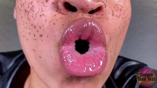 Poster: Glossy Lips Addict