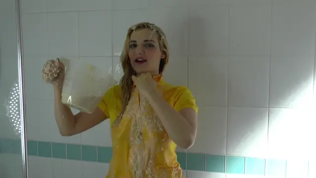 Poster: Bad Dolly – Polo Shirt WAM Food Sploshing