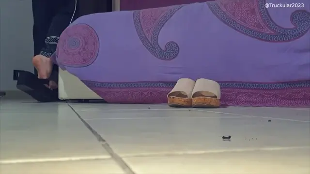 Poster: Truckular – Giantess Goddess Amani