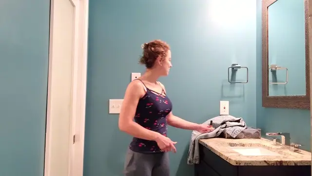 Poster: queengoddesskatie femdom humiliates u while u masturbate 20220116_bNSrkk