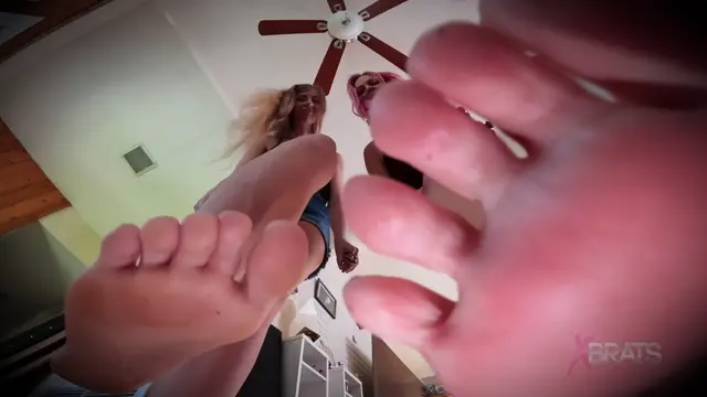 Poster: Bratty Foot Girls – Artificial Unintelligence SFX Sasha Jenny Winter HD 1080p MP4
