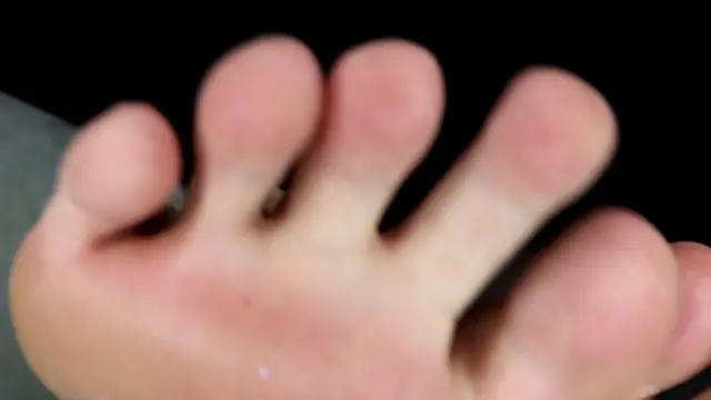 Poster: Goddess Lisa Lux – Up Close And Personal Soles