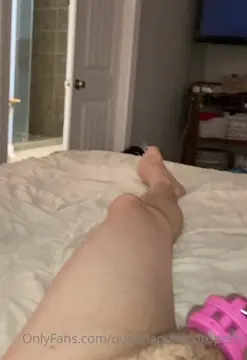 Poster: 40 queenandherproperty 0gq8cswghfav5inqtvikp source